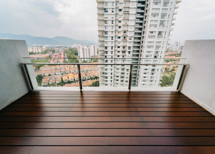 How to Choose the Best Artificial Wood Decking for Your Outdoor Area